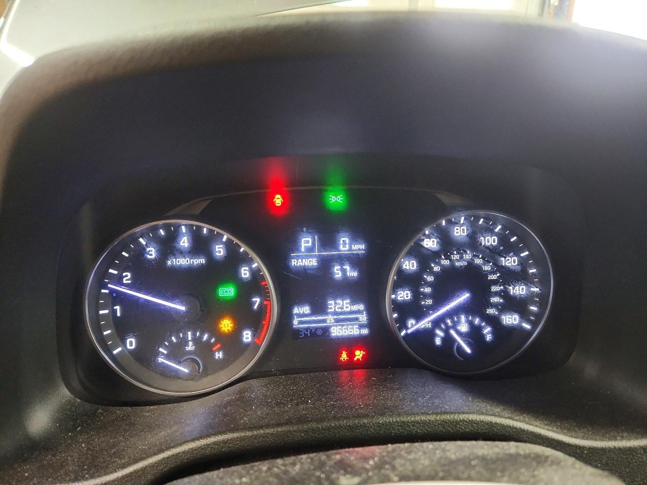 2018 HYUNDAI ELANTRA SE photo 9