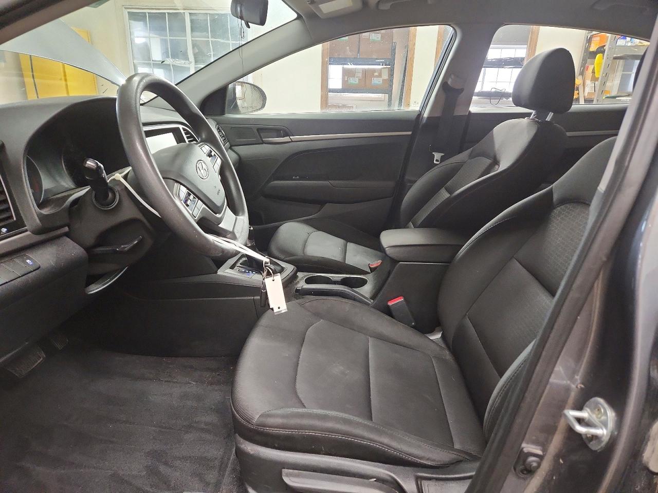 2018 HYUNDAI ELANTRA SE photo 7