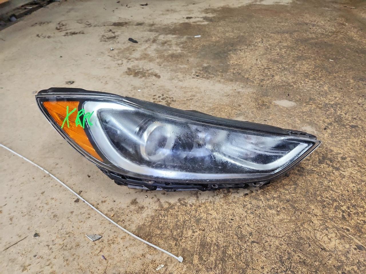 2018 HYUNDAI ELANTRA SE photo 12