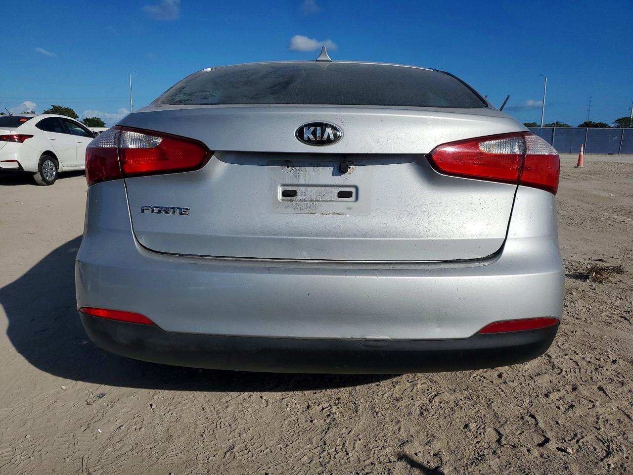 2015 KIA FORTE LX photo 6