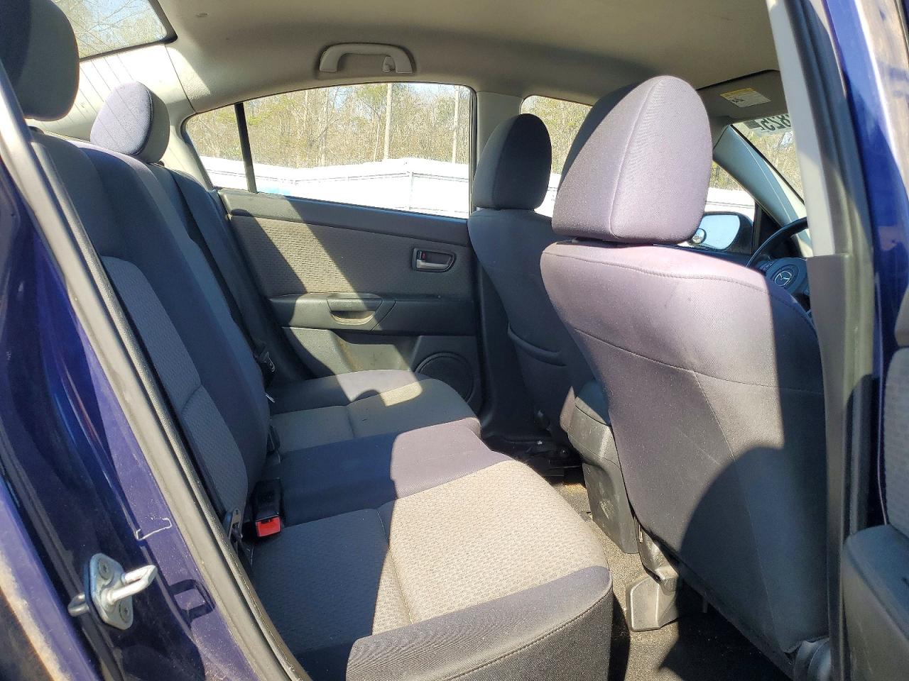 2005 MAZDA 3 I photo 10