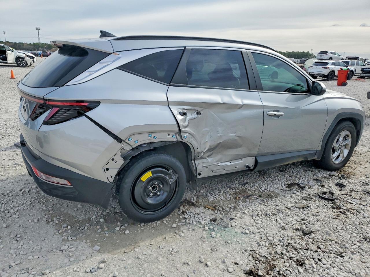 2022 HYUNDAI TUCSON SEL photo 3