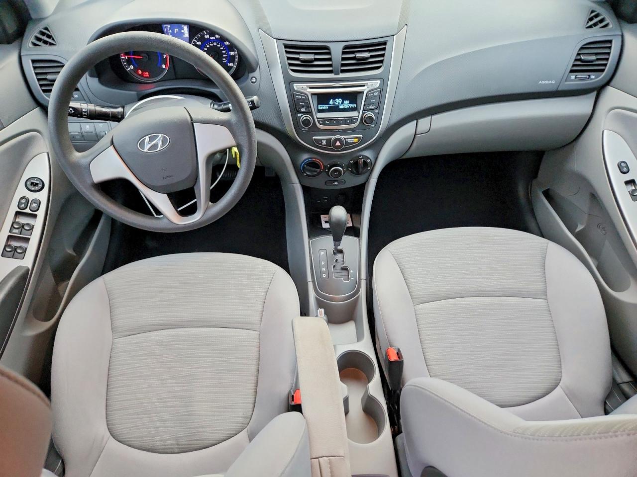 2017 HYUNDAI ACCENT SE photo 8