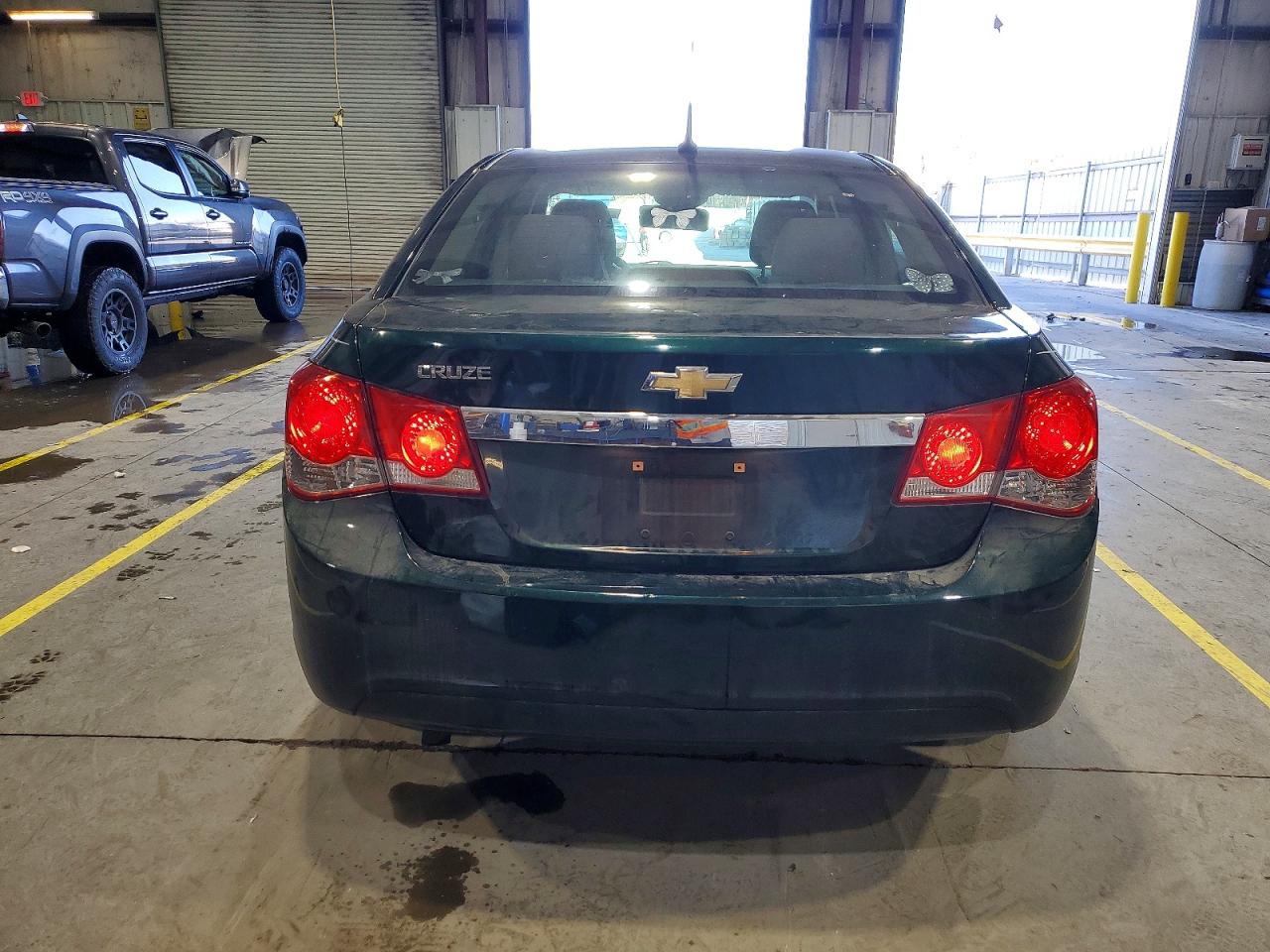 2014 CHEVROLET CRUZE LS photo 6