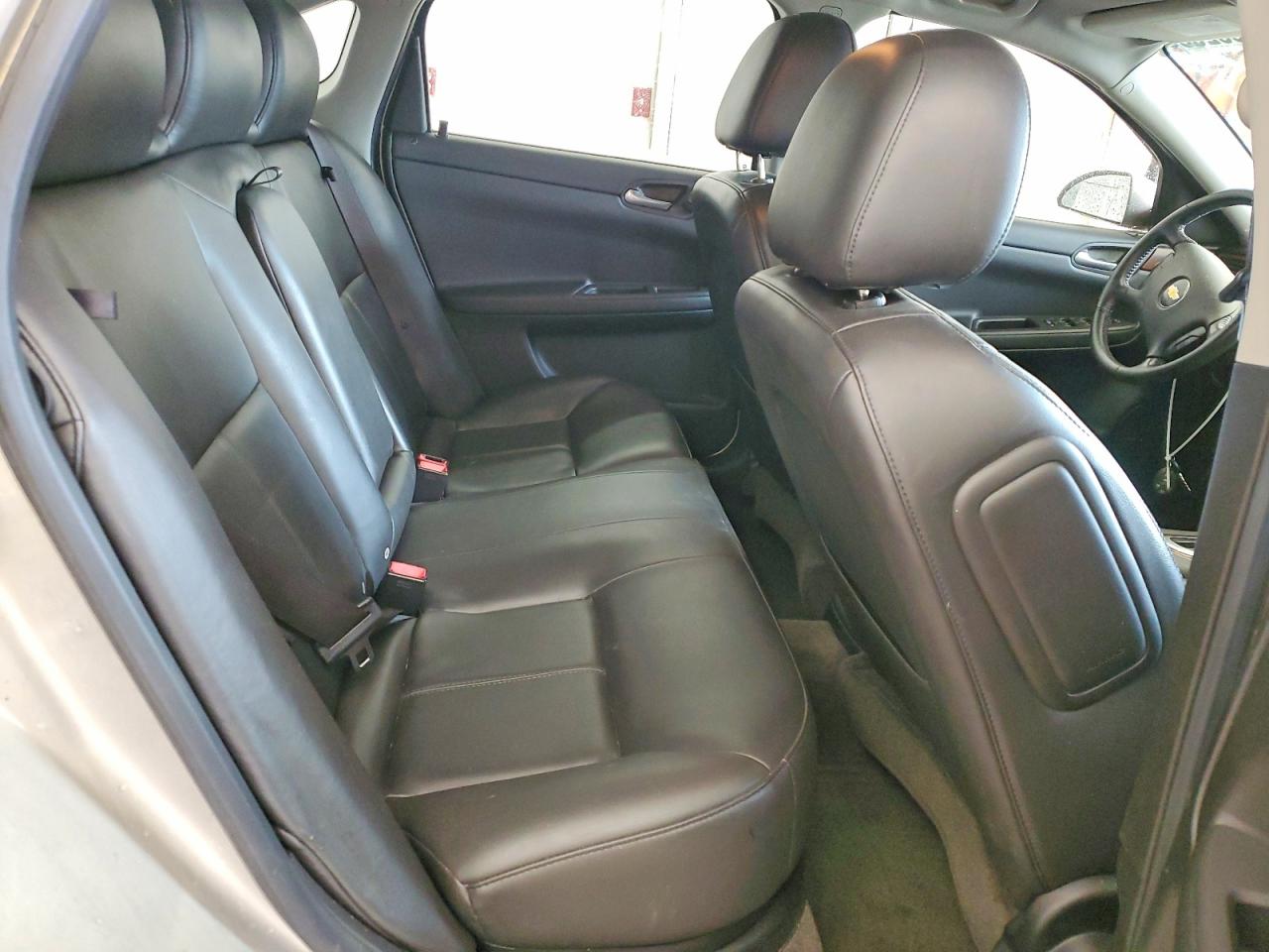 2011 CHEVROLET IMPALA LT photo 10