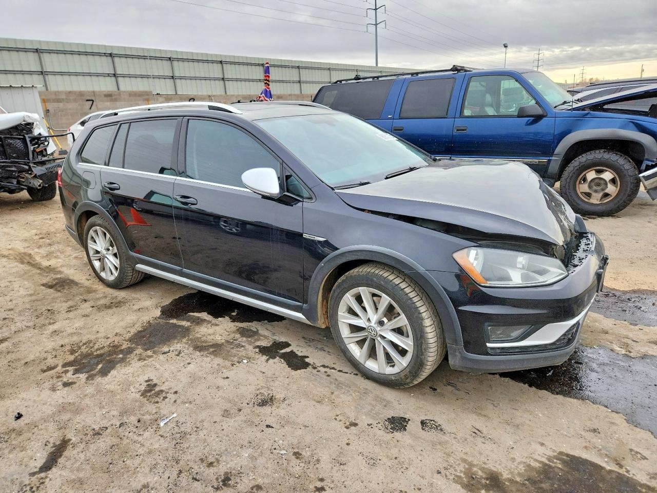 2017 VOLKSWAGEN GOLF ALLTRACK S photo 7