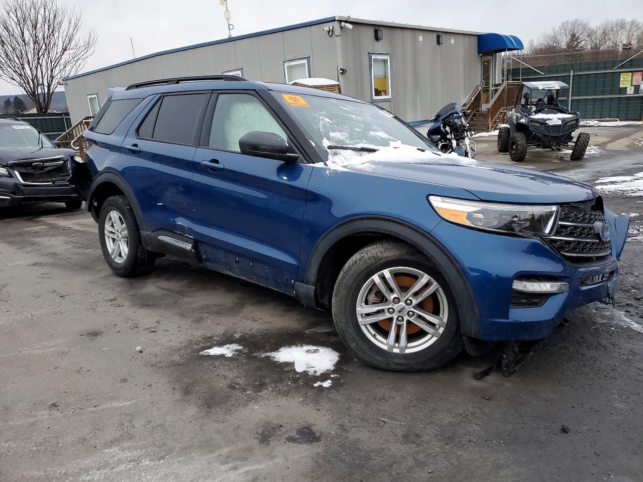 2020 FORD EXPLORER XLT photo 4