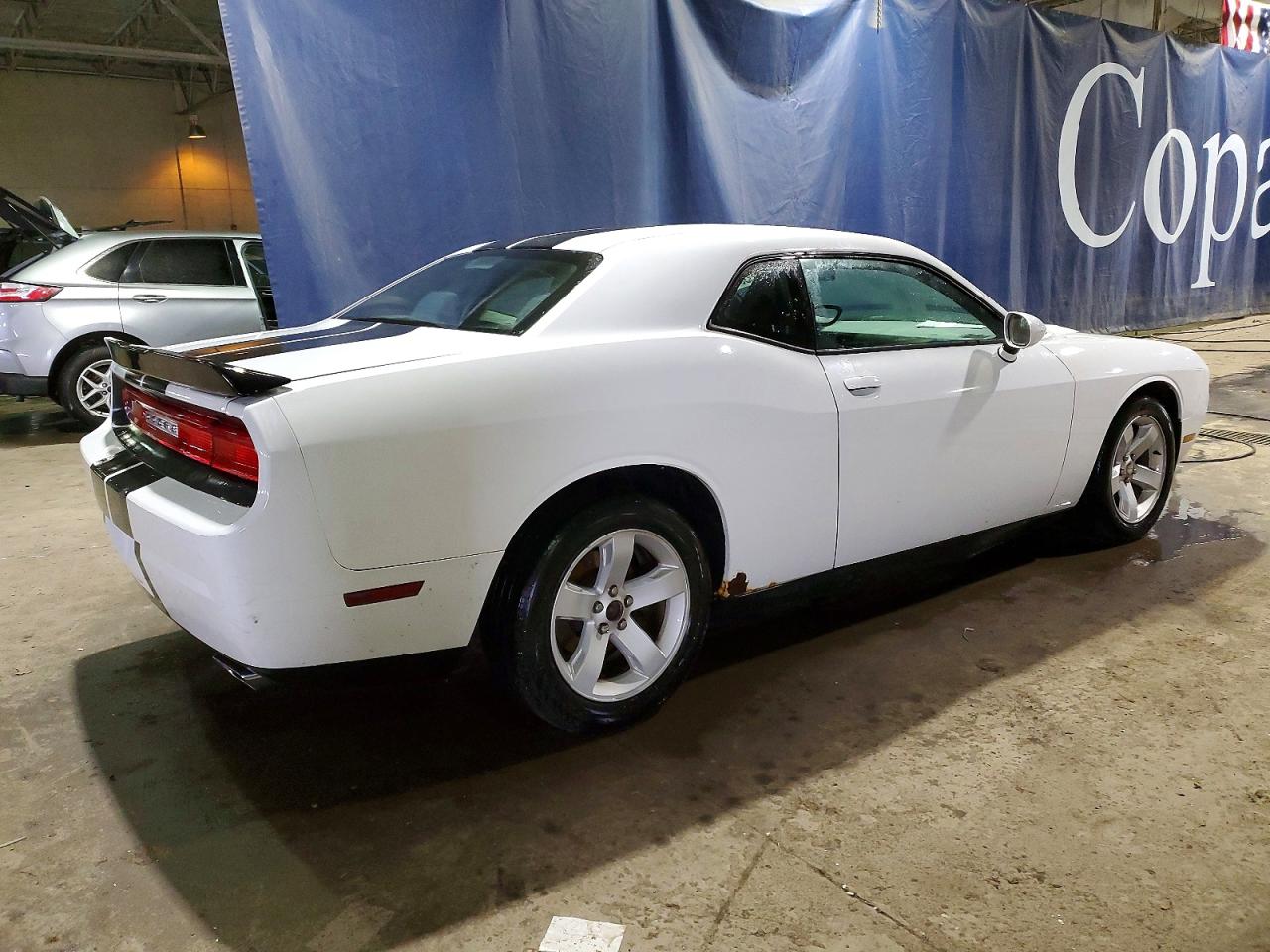 2013 DODGE CHALLENGER SXT photo 3
