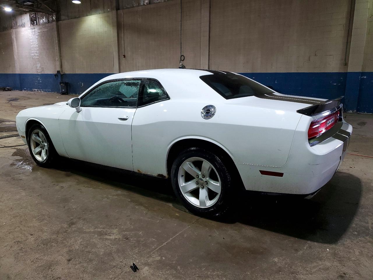 2013 DODGE CHALLENGER SXT photo 2