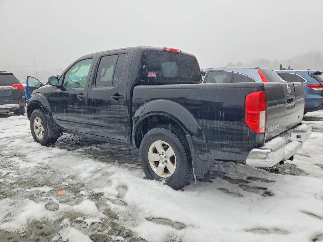 2010 NISSAN FRONTIER CREW CAB SE photo 2