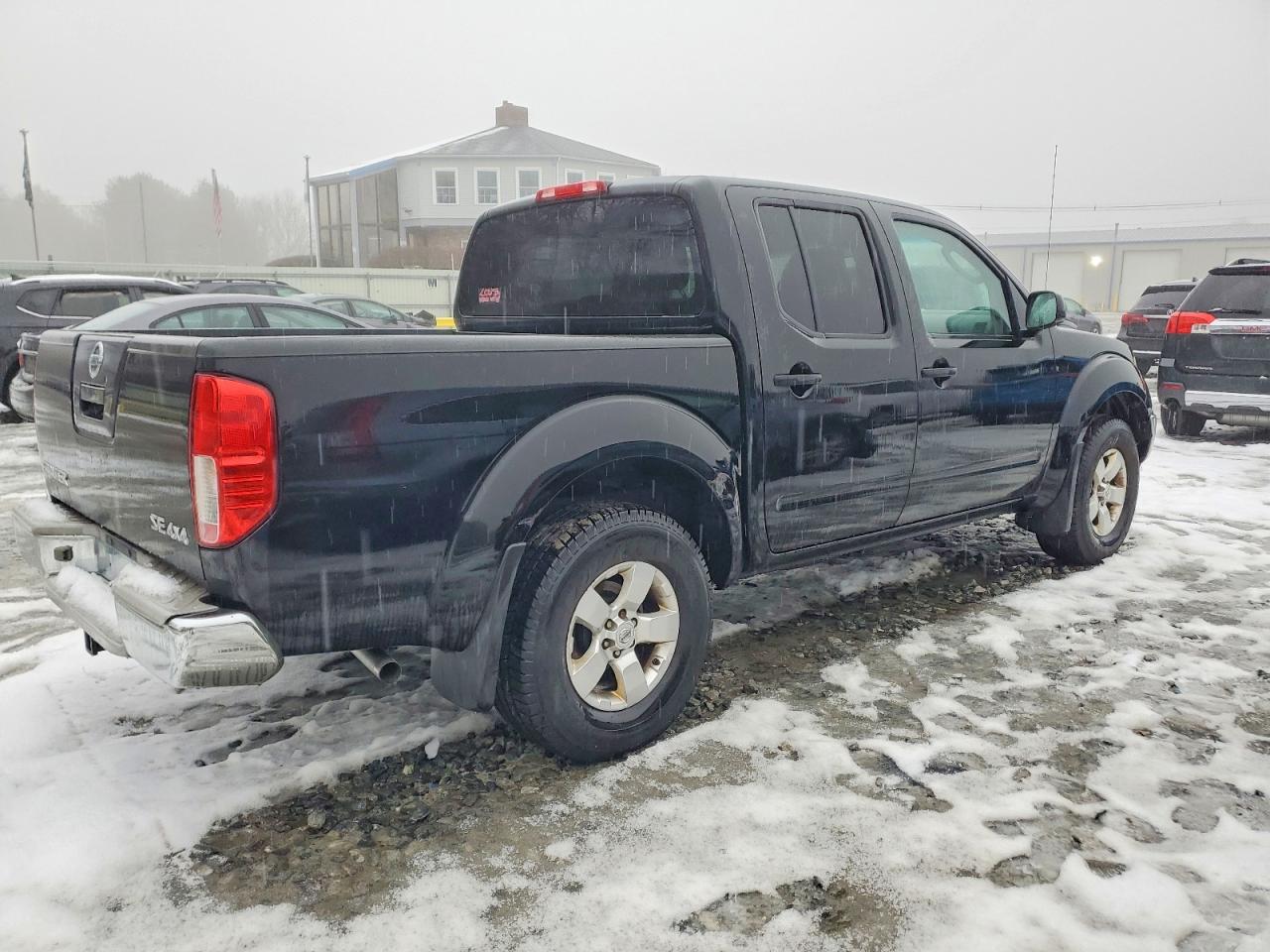 2010 NISSAN FRONTIER CREW CAB SE photo 3