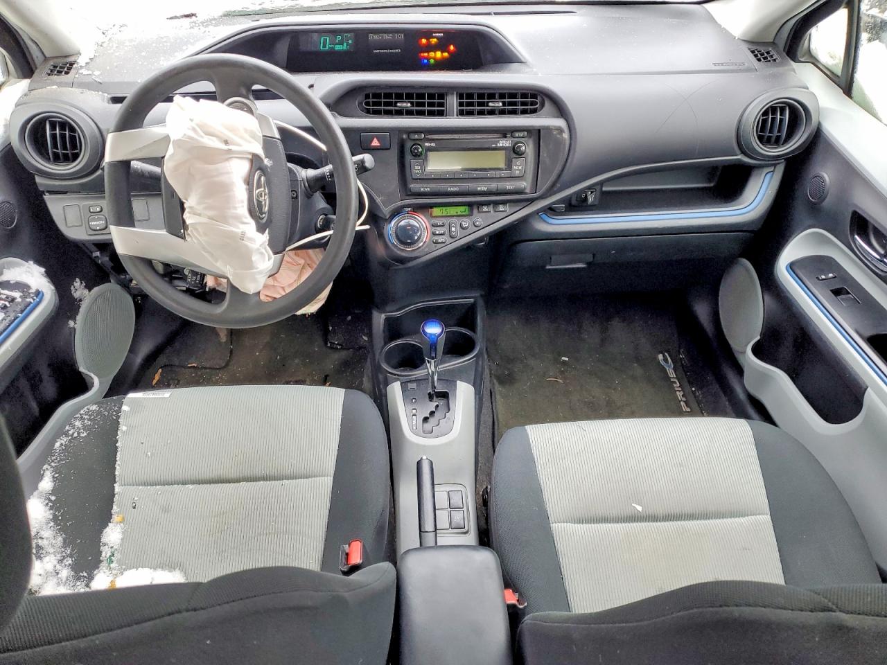 2013 TOYOTA PRIUS C photo 22