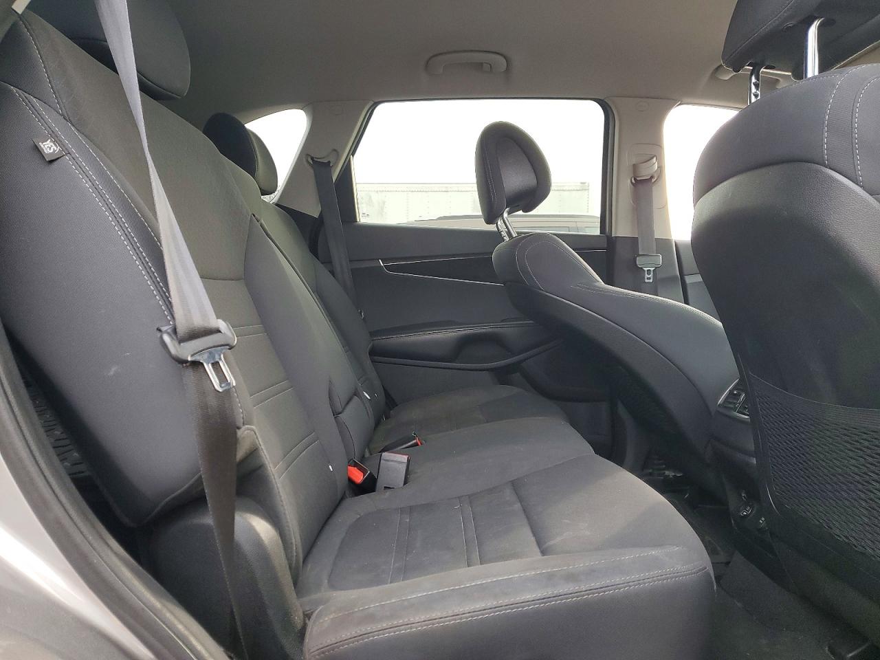 2016 KIA SORENTO LX photo 11