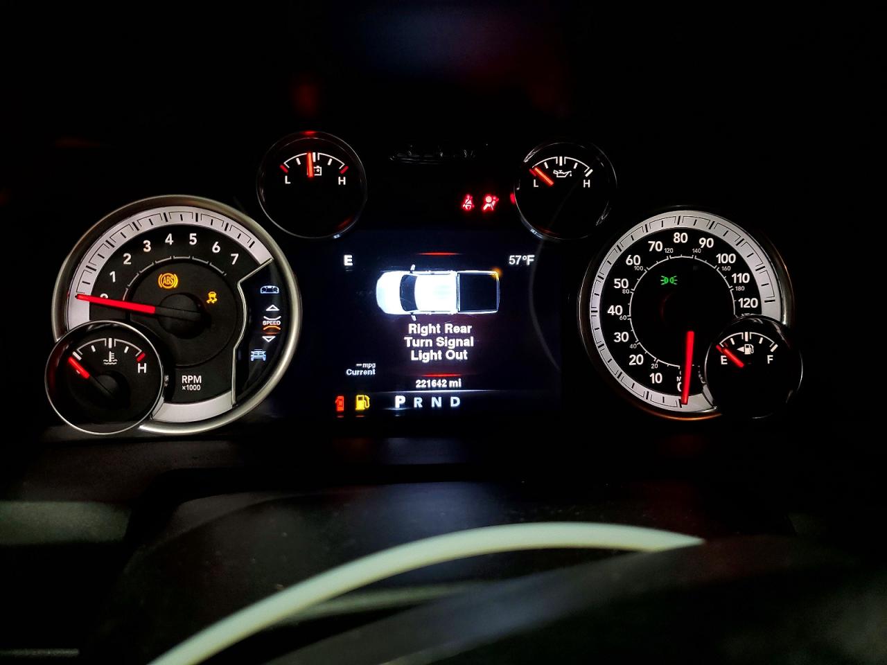 2014 RAM 1500 SLT photo 9