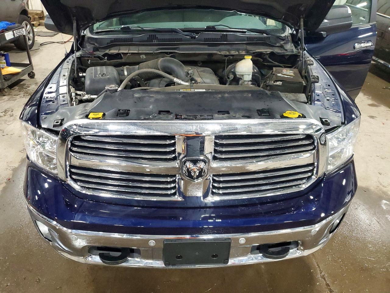 2014 RAM 1500 SLT photo 11