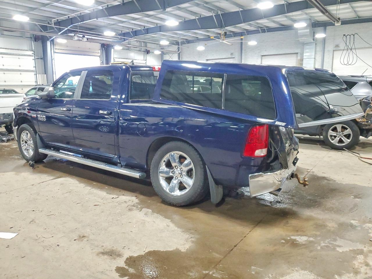 2014 RAM 1500 SLT photo 2