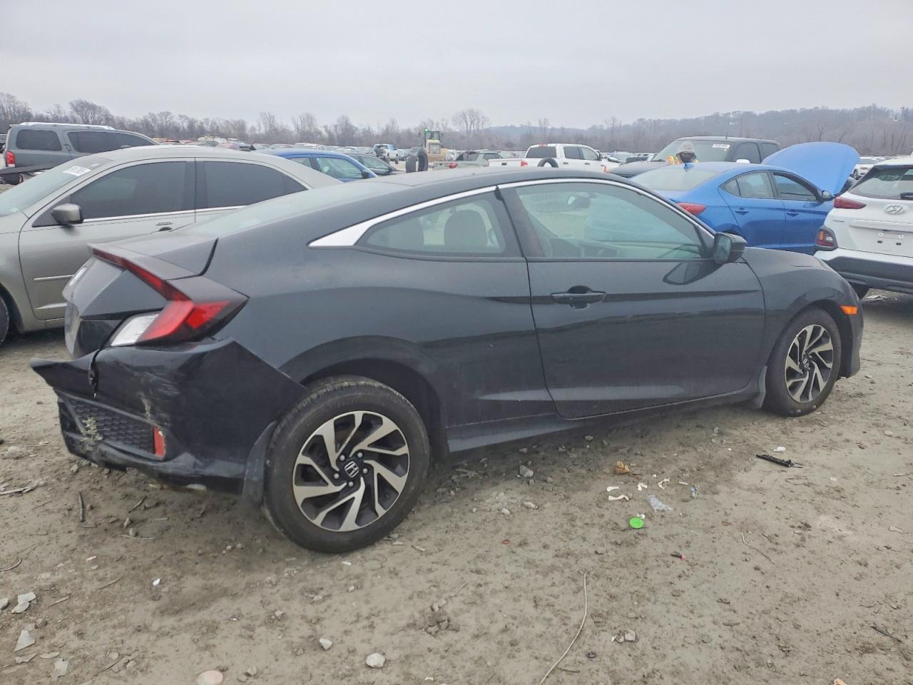 2017 HONDA CIVIC LX photo 3