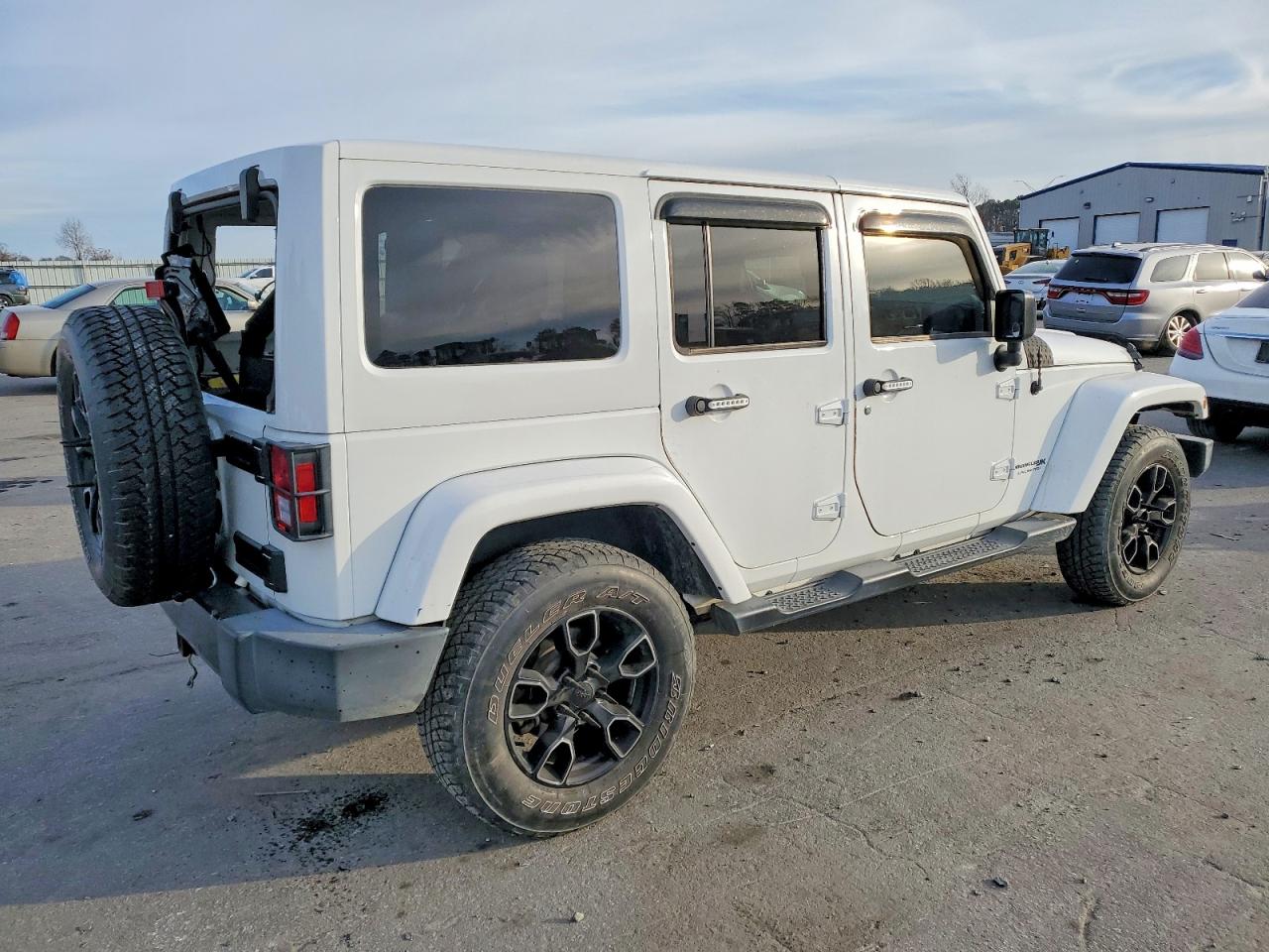 2018 JEEP WRANGLER UNLIMITED SAHARA photo 3