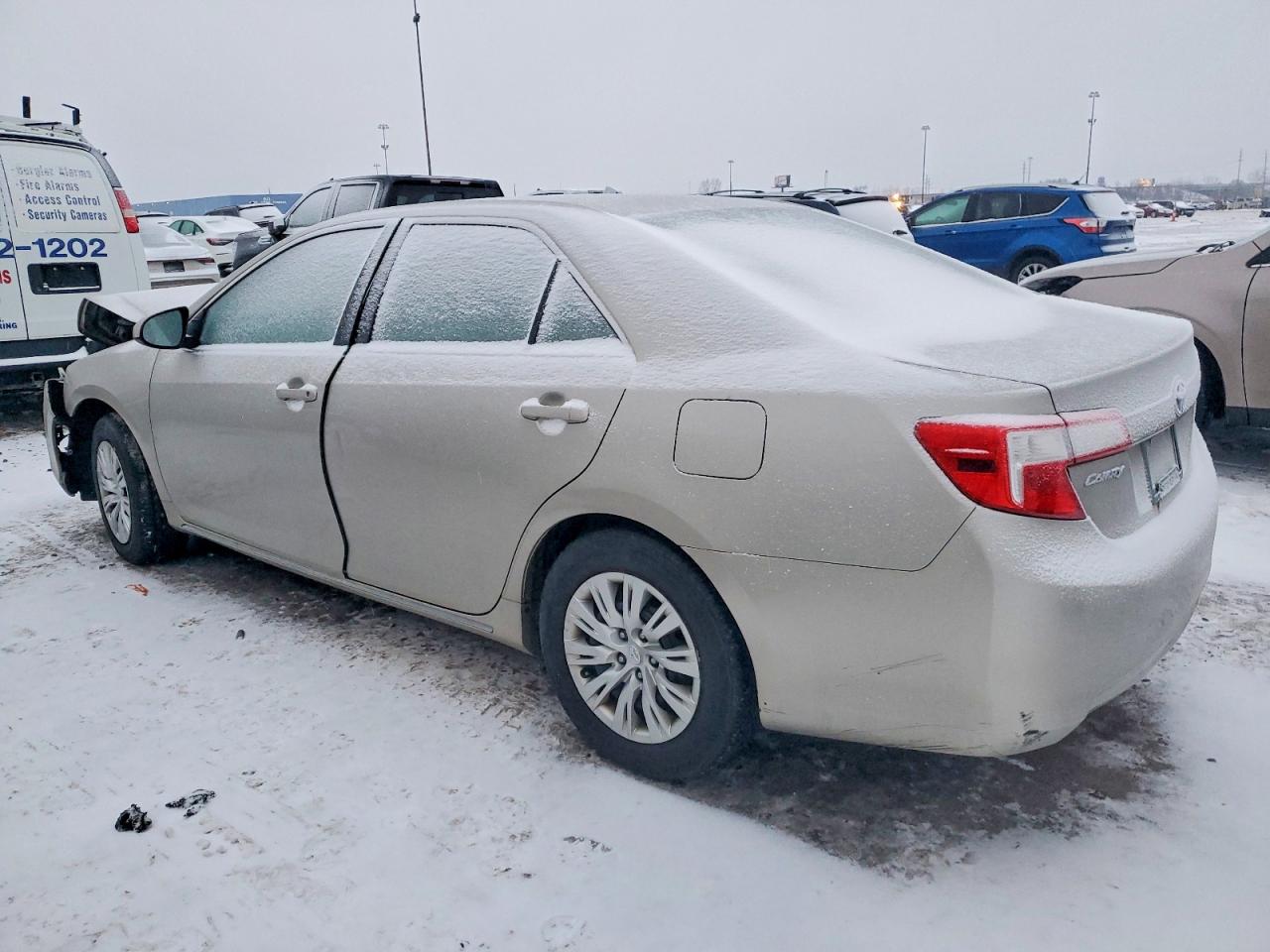 2013 TOYOTA CAMRY L photo 2