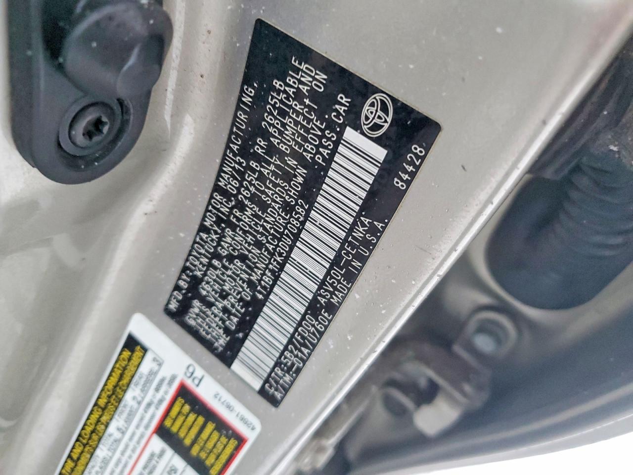 2013 TOYOTA CAMRY L photo 12