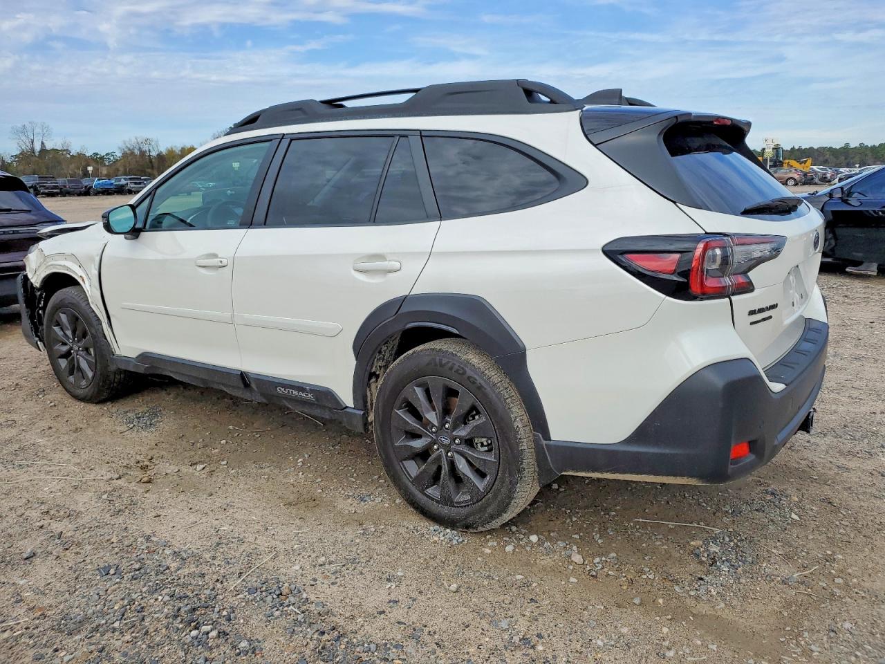 2025 SUBARU OUTBACK ONYX EDITION photo 2
