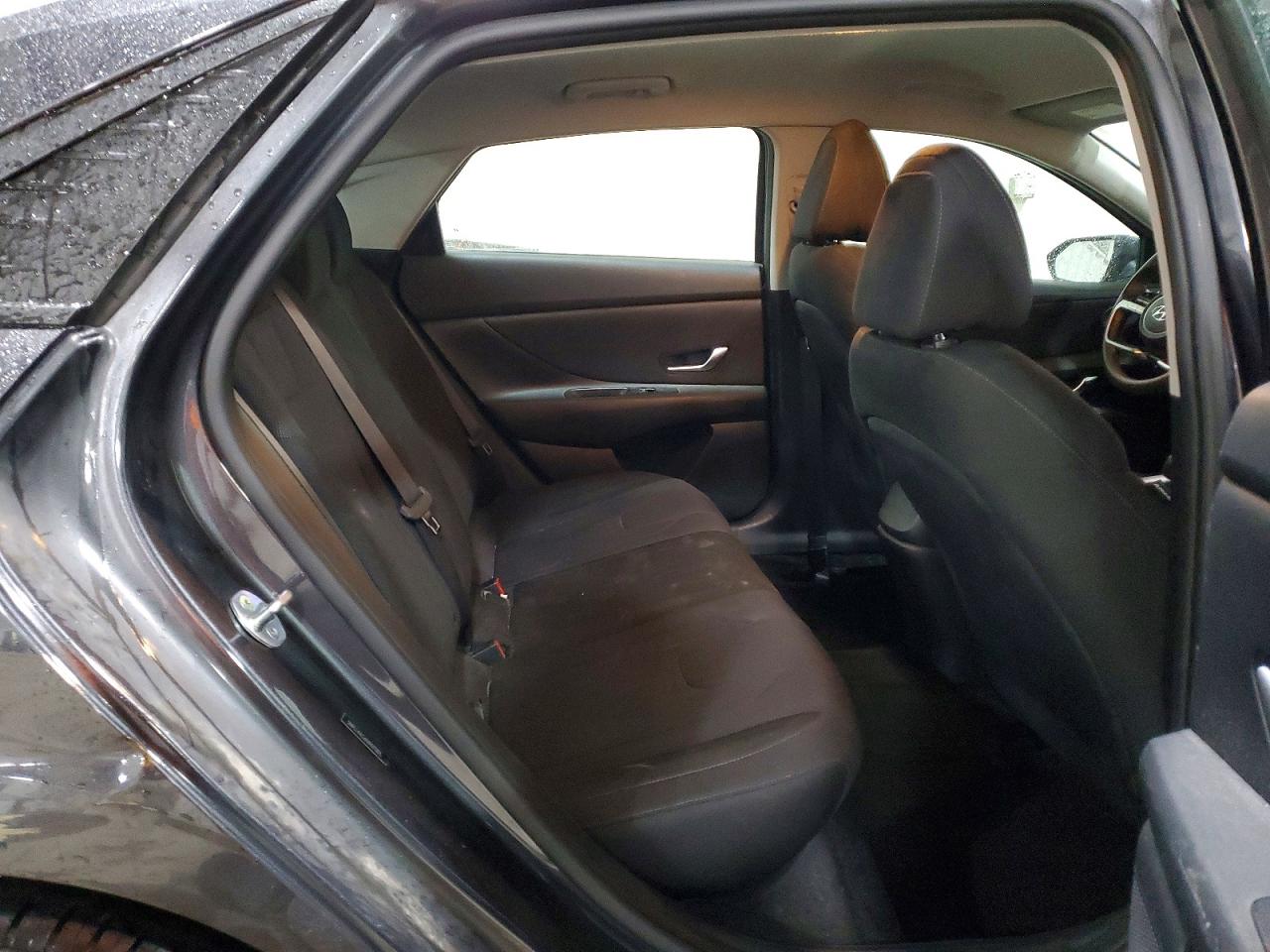 2021 HYUNDAI ELANTRA SE photo 10