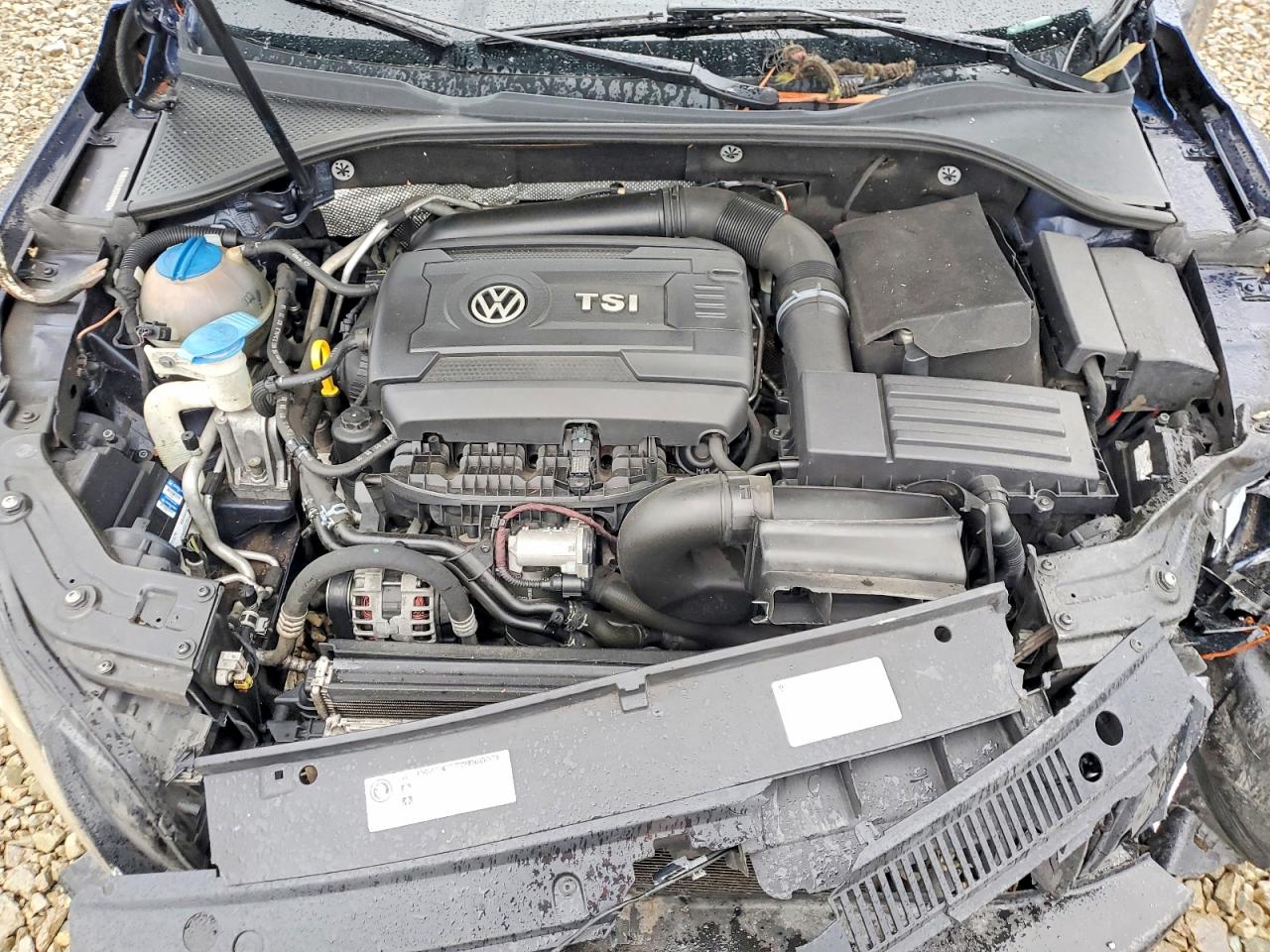 2014 VOLKSWAGEN PASSAT S photo 11
