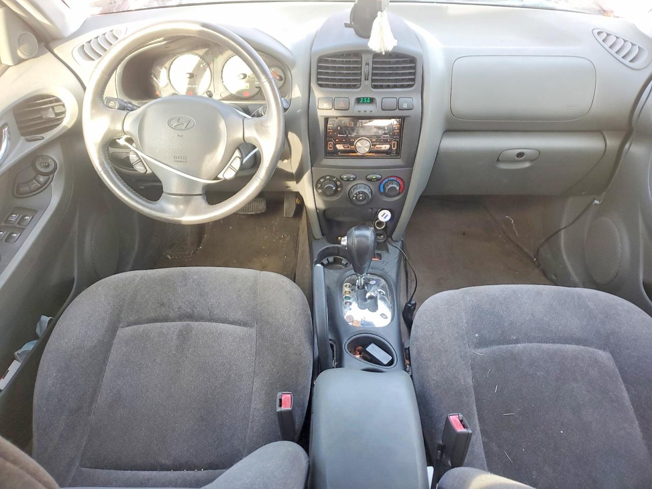 2004 HYUNDAI SANTA FE GLS photo 8