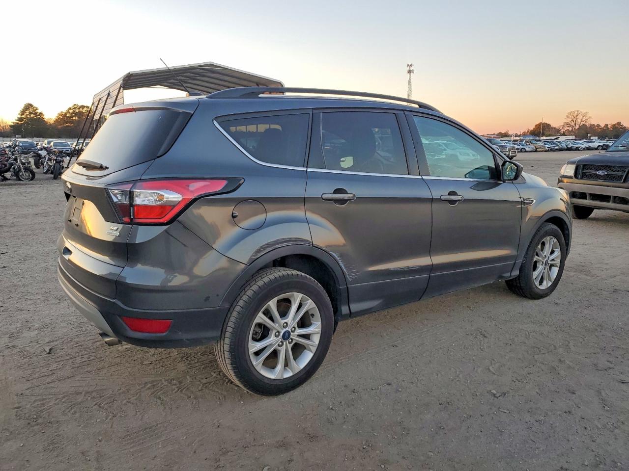 2018 FORD ESCAPE SE photo 3