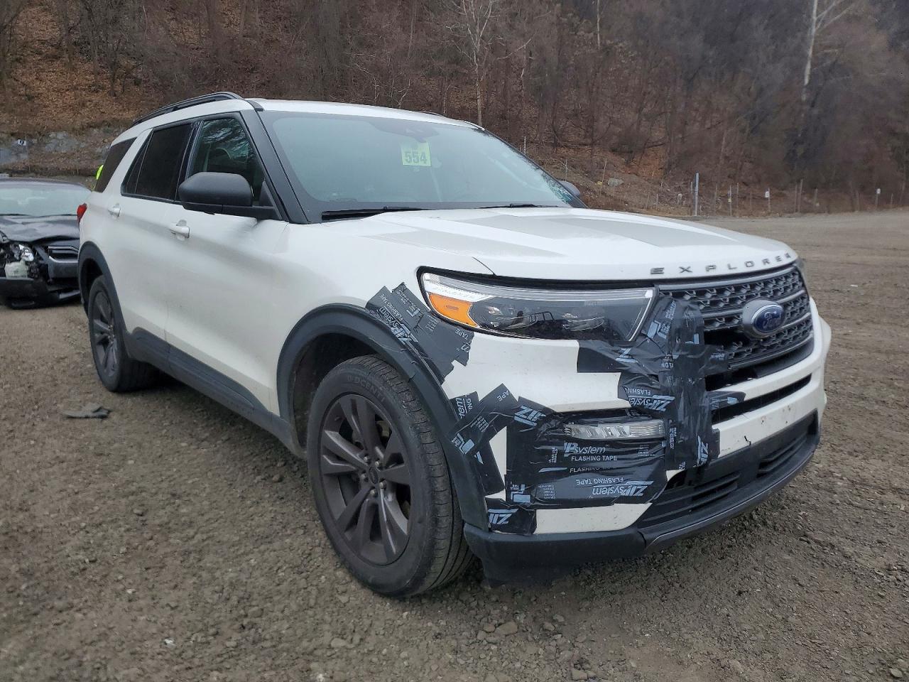 2021 FORD EXPLORER XLT photo 4