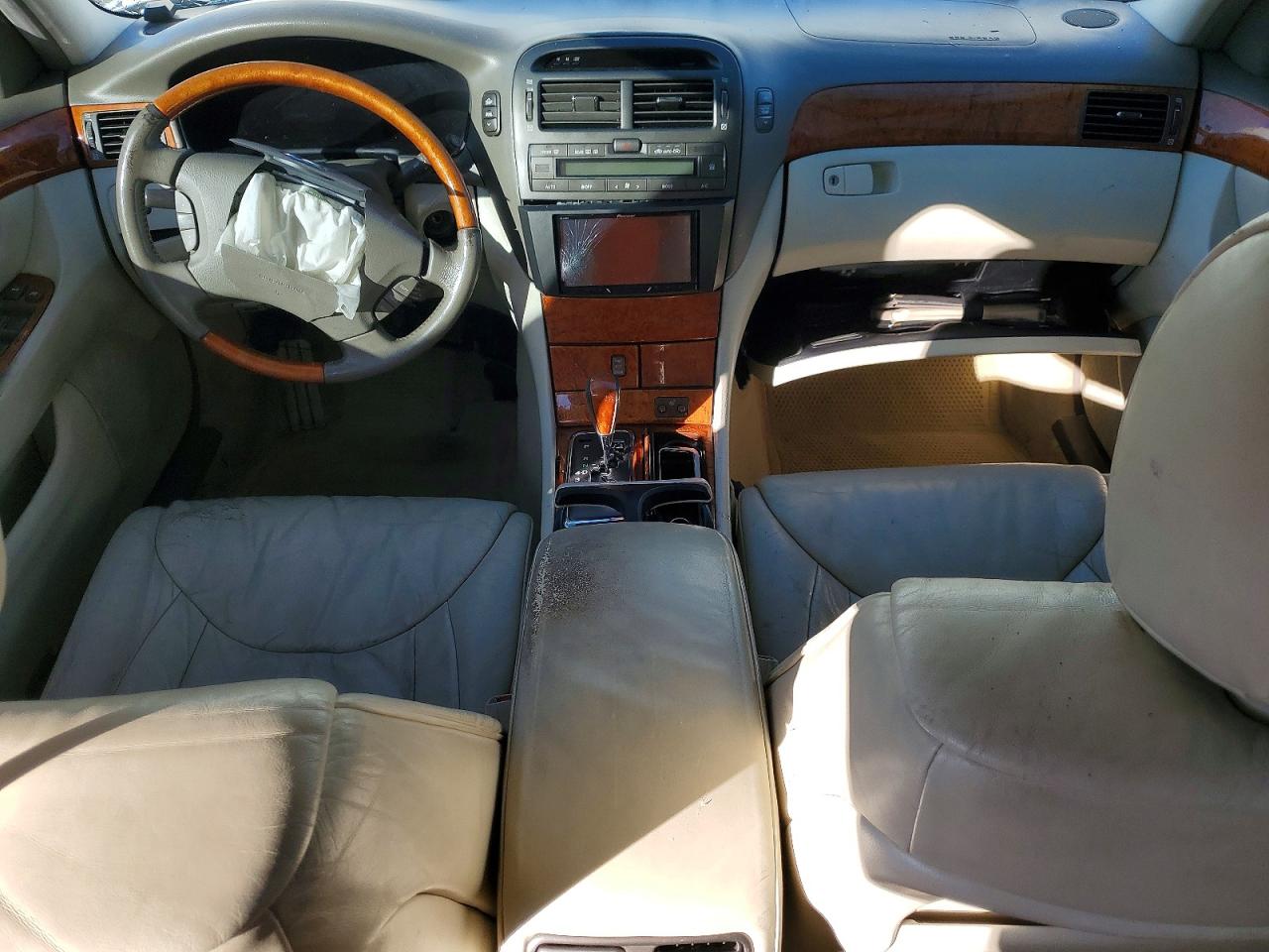 2002 LEXUS LS 430 photo 8