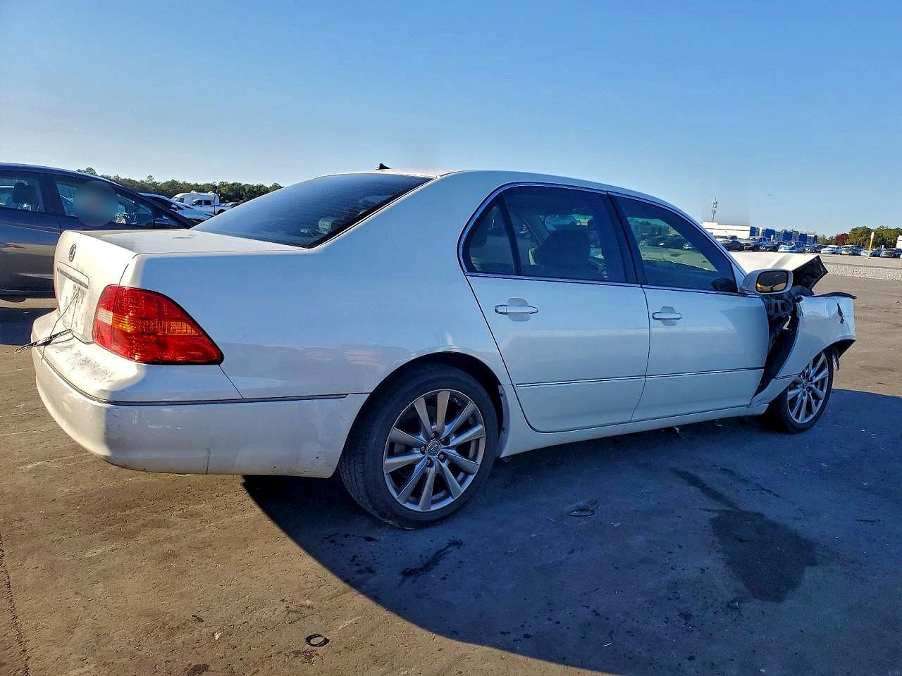 2002 LEXUS LS 430 photo 3