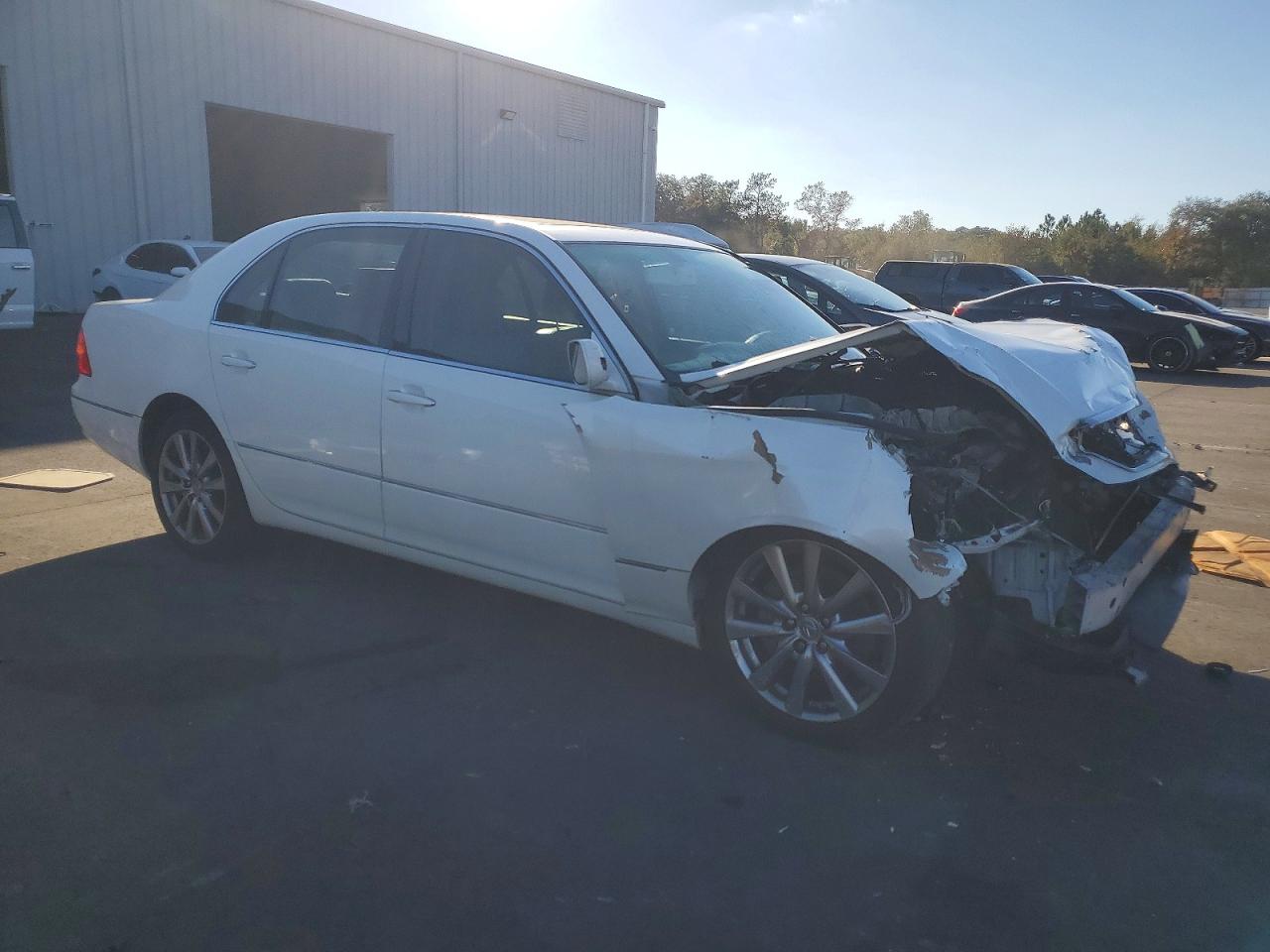 2002 LEXUS LS 430 photo 4