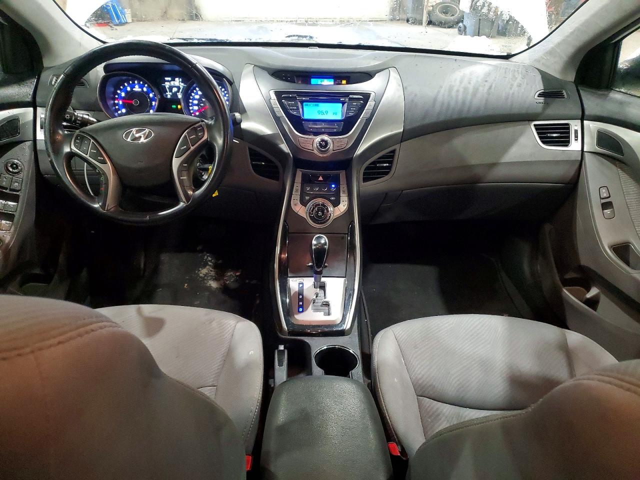 2013 HYUNDAI ELANTRA GLS photo 8