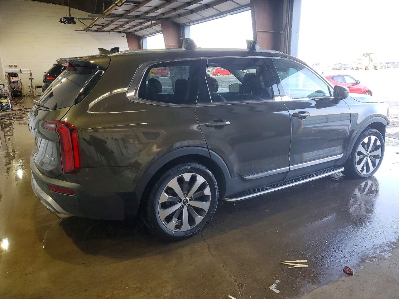 2021 KIA TELLURIDE EX photo 3