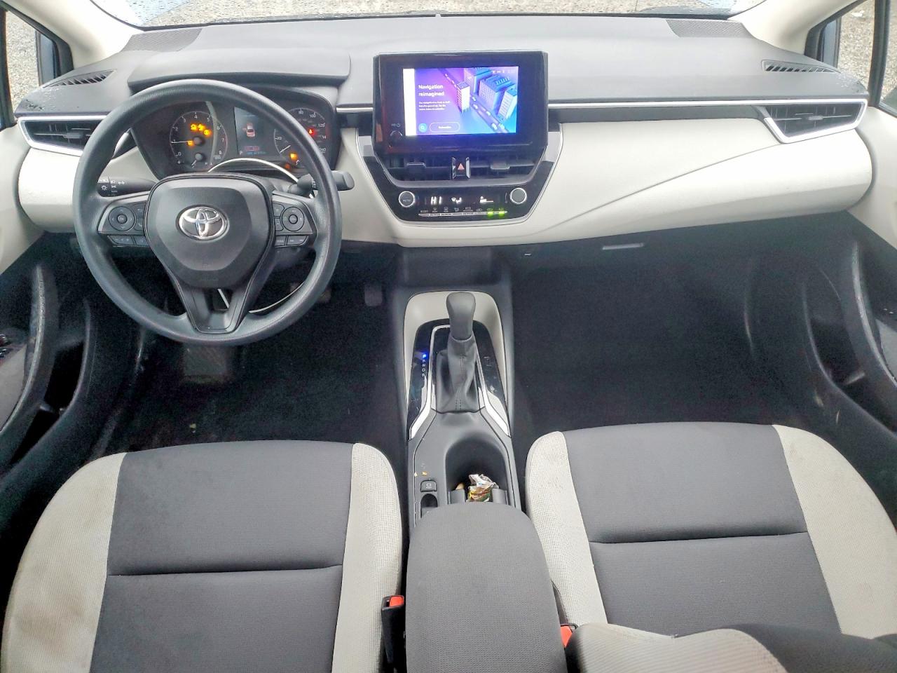 2024 TOYOTA COROLLA LE photo 8