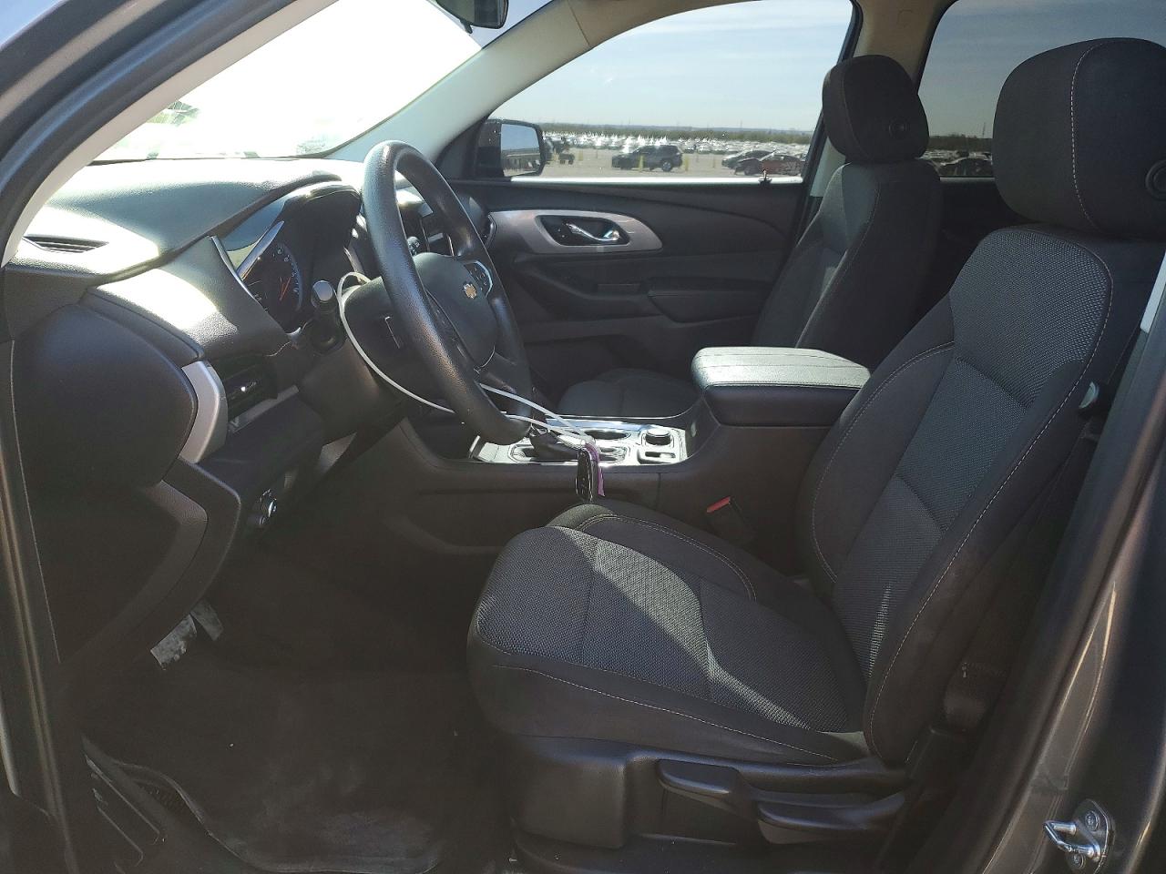 2020 CHEVROLET TRAVERSE LS photo 7