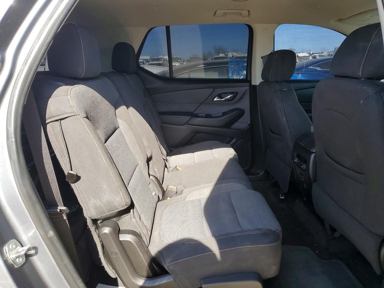 2020 CHEVROLET TRAVERSE LS photo 11
