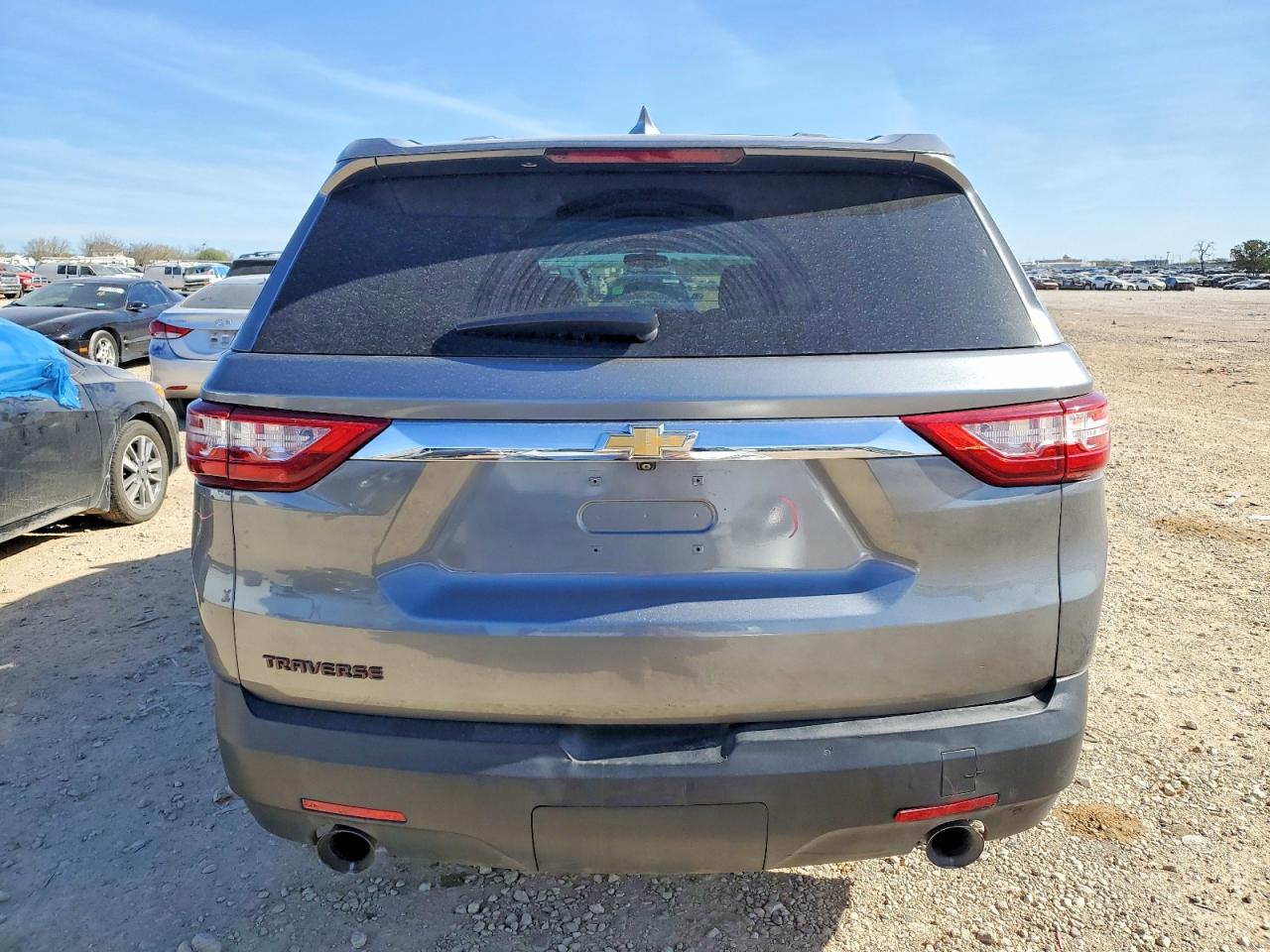 2020 CHEVROLET TRAVERSE LS photo 6