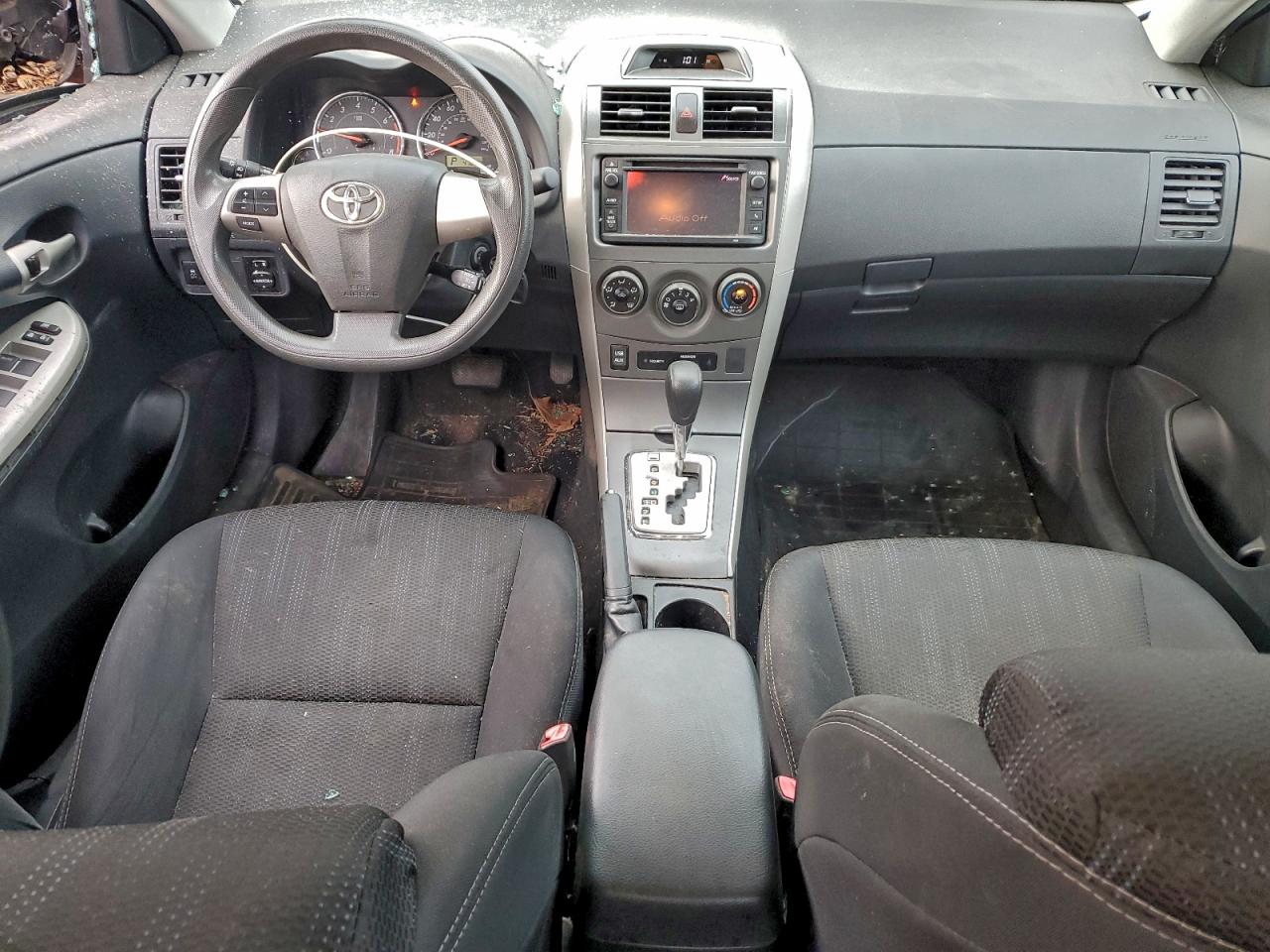 2013 TOYOTA COROLLA BASE photo 8