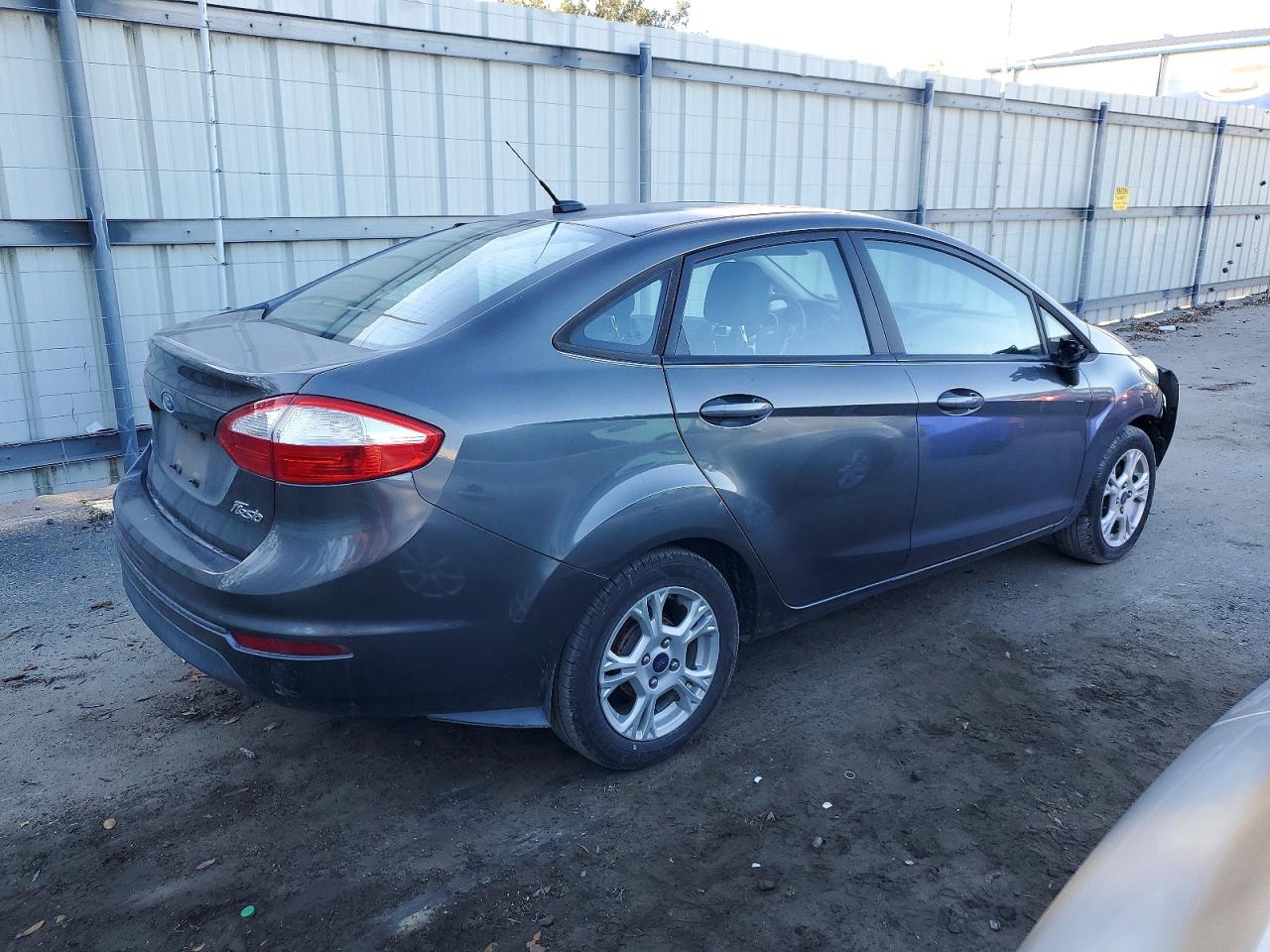 2016 FORD FIESTA SE photo 3