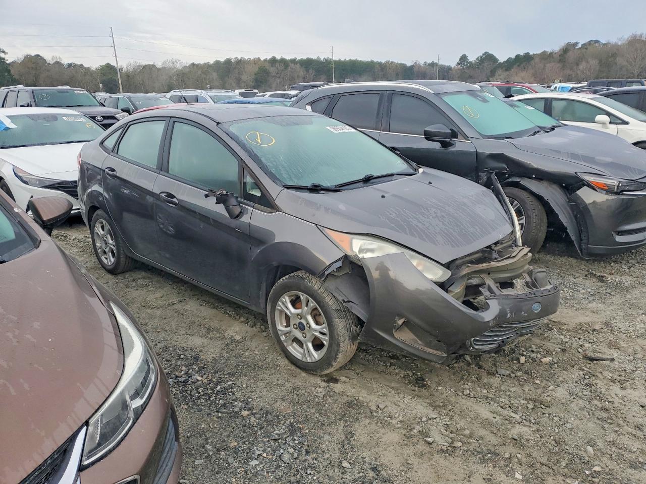 2016 FORD FIESTA SE photo 4
