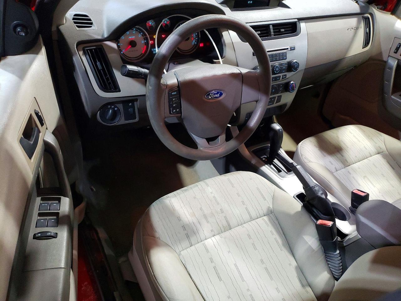 2008 FORD FOCUS SE photo 8