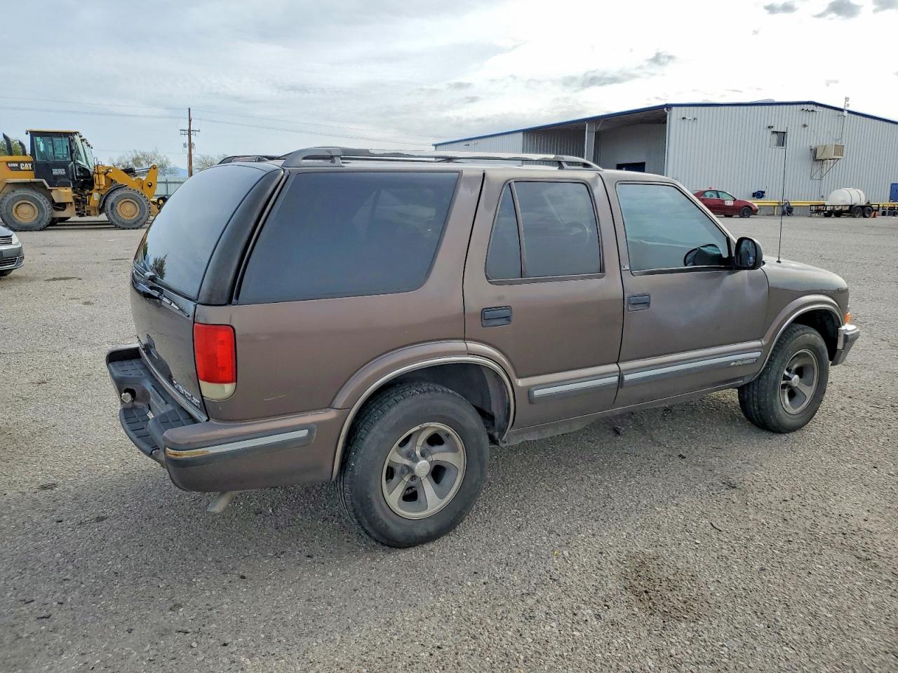 1998 CHEVROLET BLAZER photo 3