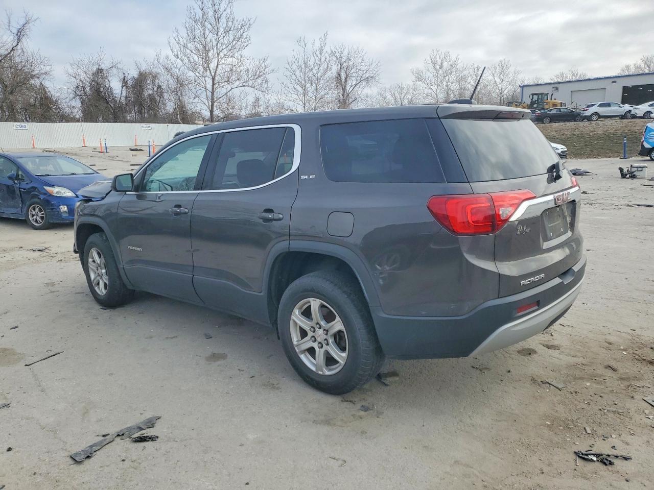 2019 GMC ACADIA SLE photo 2