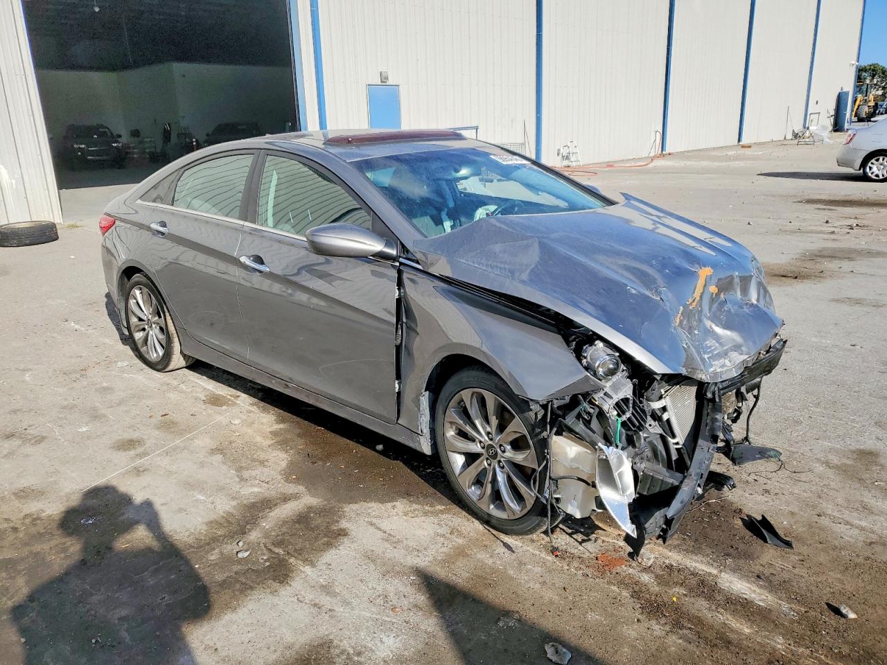 2013 HYUNDAI SONATA SE photo 4