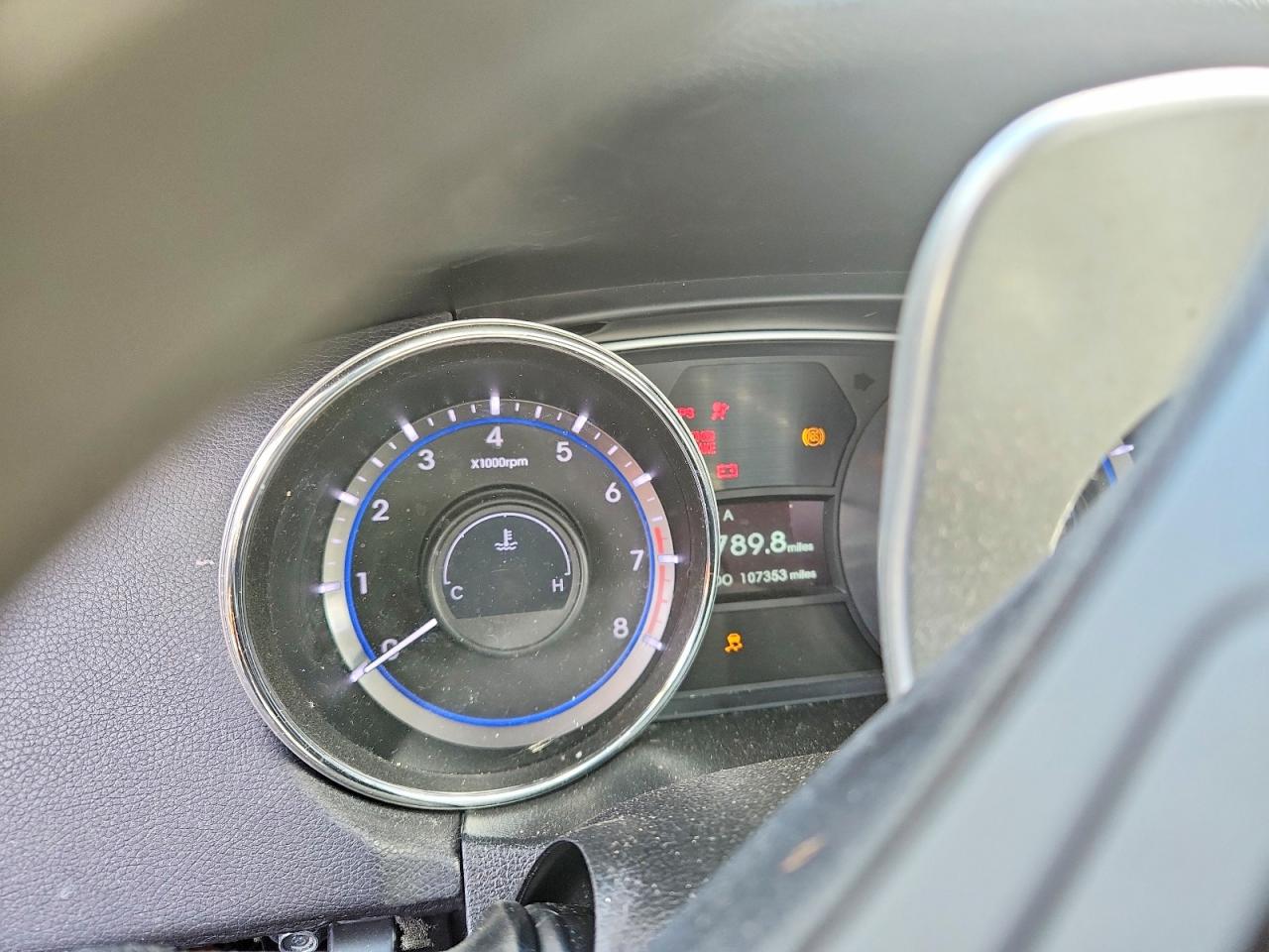 2013 HYUNDAI SONATA SE photo 9