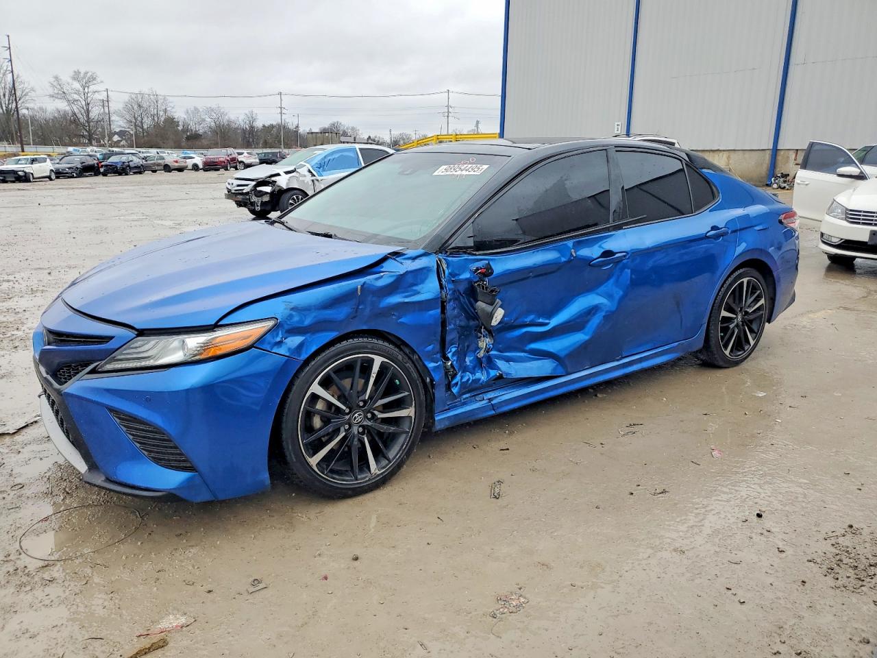 2018 TOYOTA CAMRY