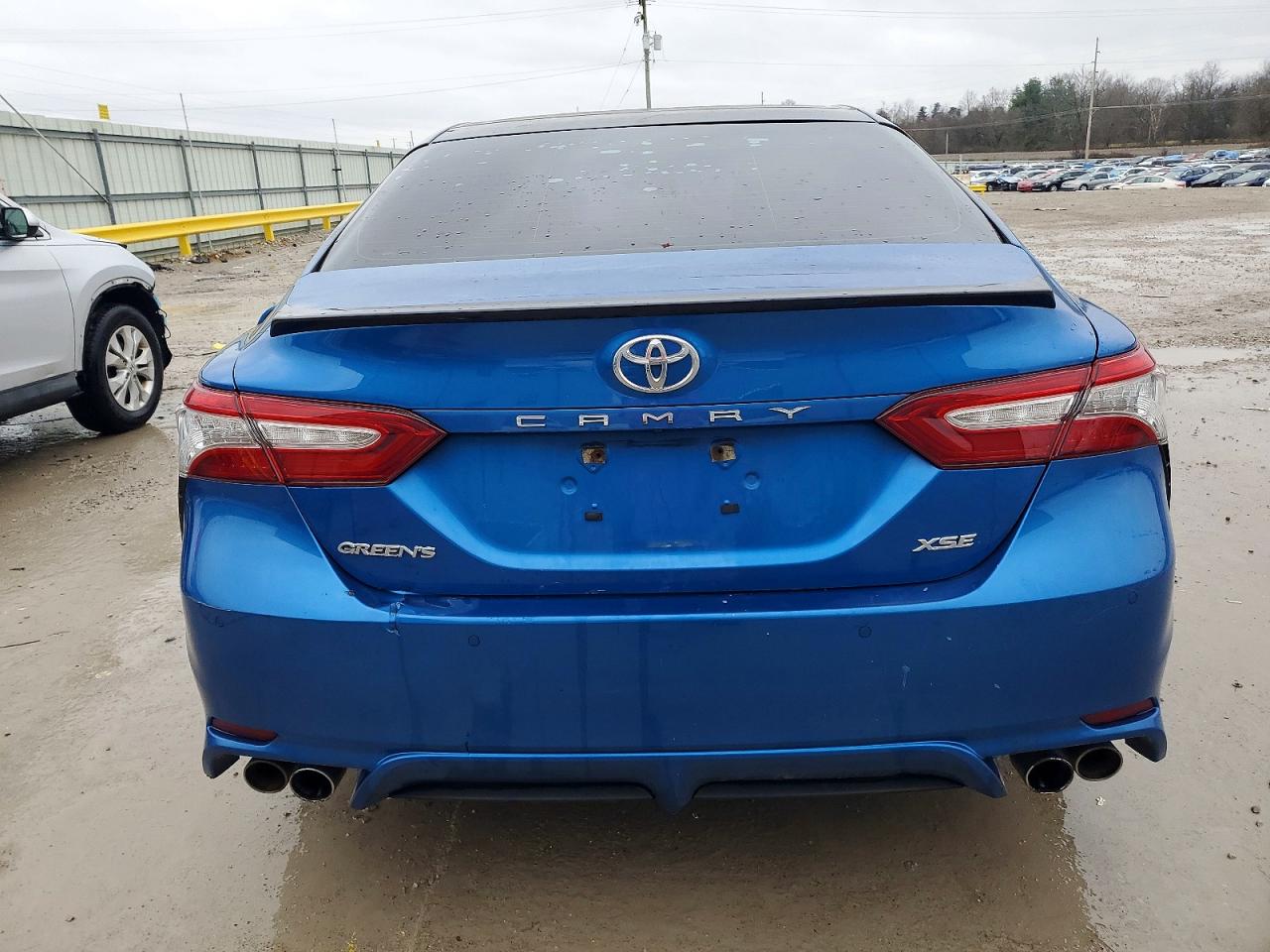 2018 TOYOTA CAMRY XSE photo 6