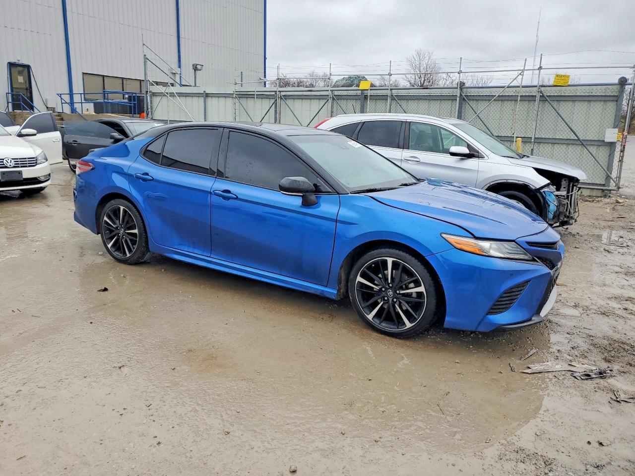 2018 TOYOTA CAMRY XSE photo 4